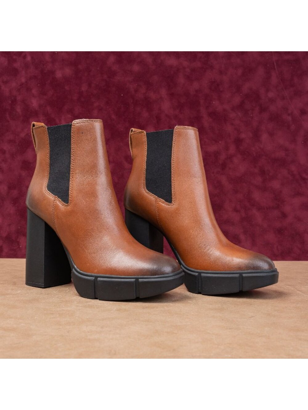 Steve Madden Women Revised Cognac Leather Platform Heeled Chelsea Boots sz 9.5